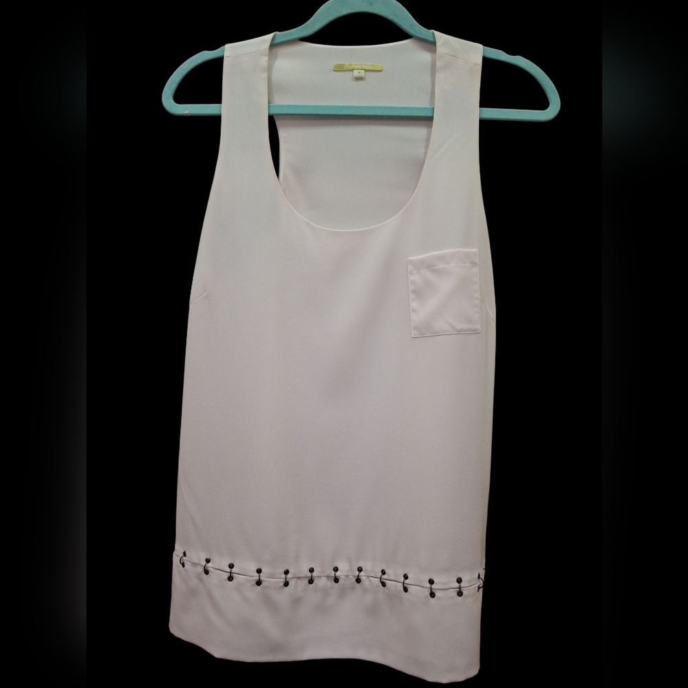 "Gianni Bini" Sz.M, Cream Sleeveless Tank Top Blouse. Elegant, expensive top....